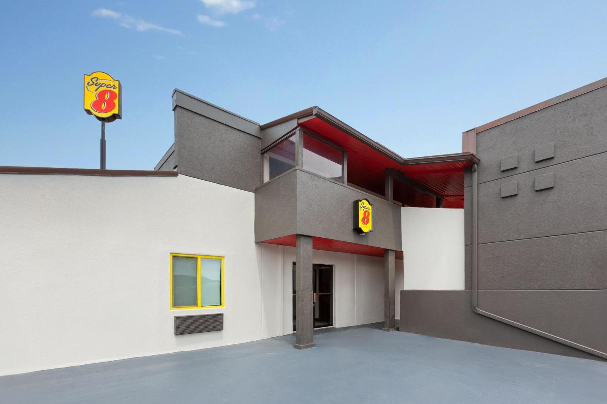 Hotel Super 8 By Wyndham Bridgeport/Clarksburg Area Exterior foto