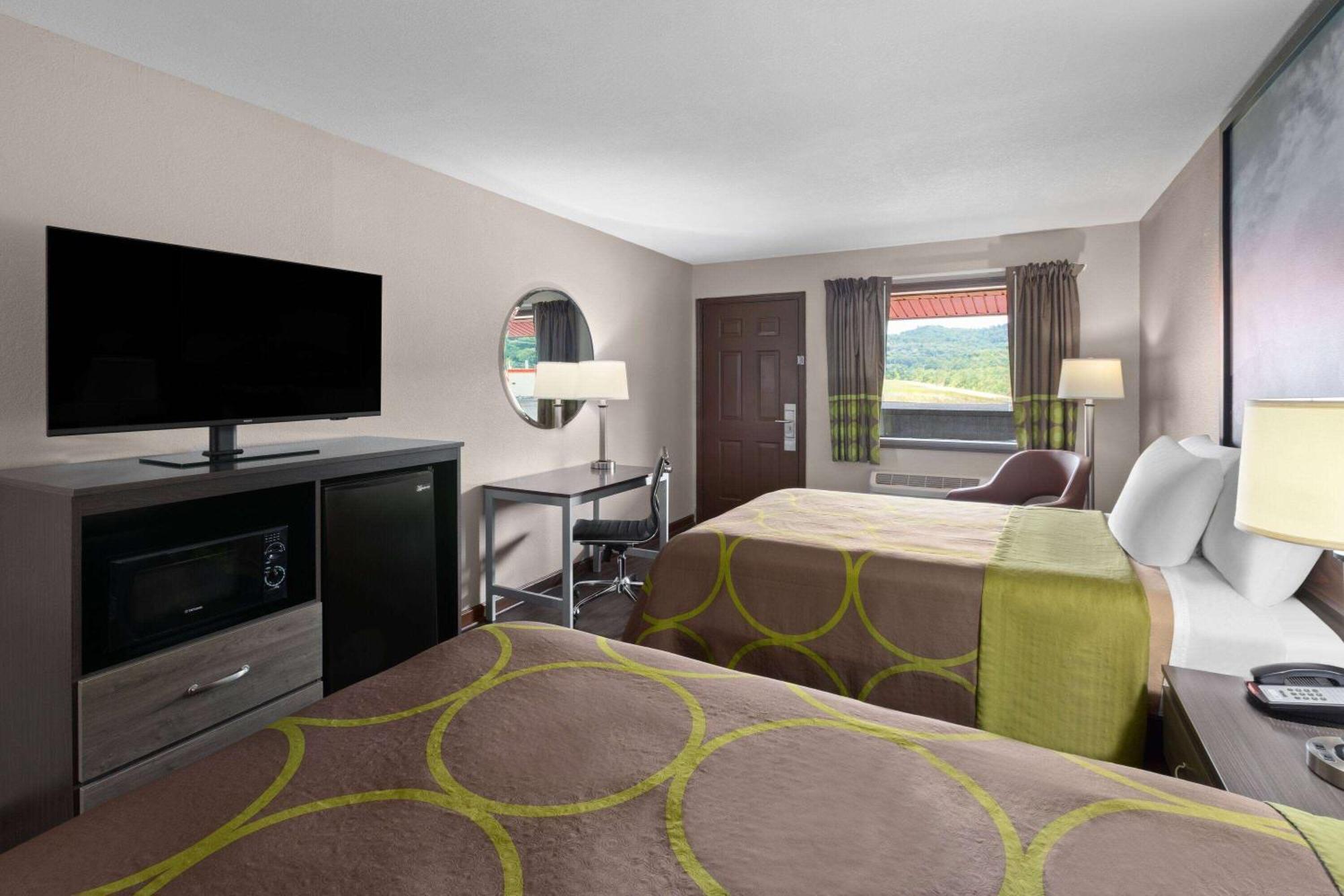 Hotel Super 8 By Wyndham Bridgeport/Clarksburg Area Exterior foto